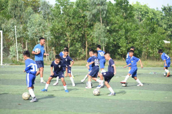 giải bóng đá trẻ